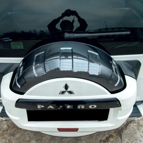 Бокс запасного колеса окрашенный и прошитый для Mitsubishi Pajero (IV gen)(2006-2015) купить недорого с доставкой в Воронеж